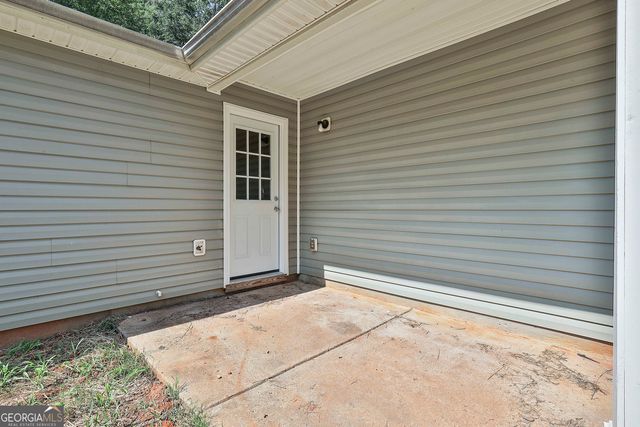 282 Sanders Davis Road, Newnan, GA 30263