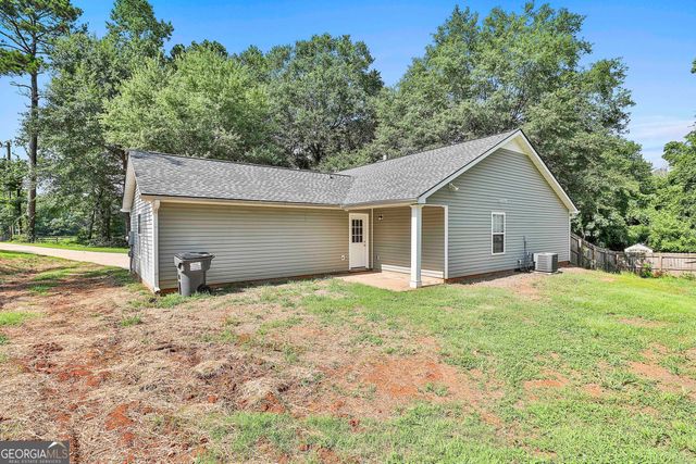 282 Sanders Davis Road, Newnan, GA 30263