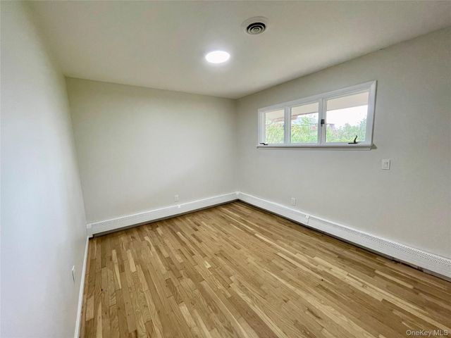 70 County Route 17, Pine Bush, NY 12566
