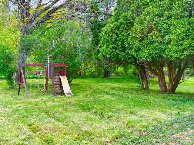 70 County Route 17, Pine Bush, NY 12566