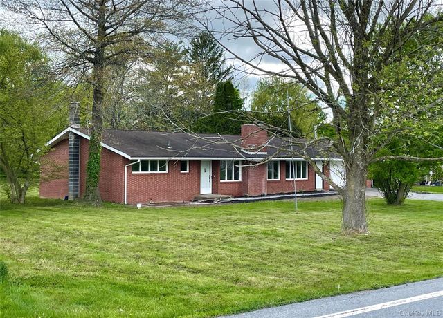 70 County Route 17, Pine Bush, NY 12566