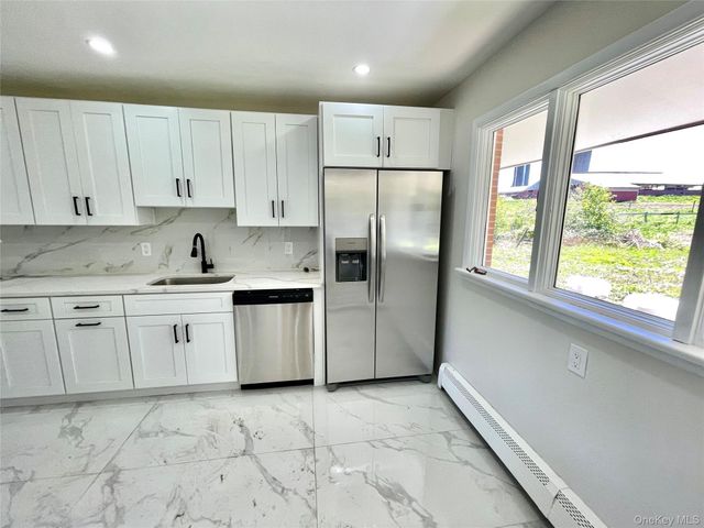 70 County Route 17, Pine Bush, NY 12566