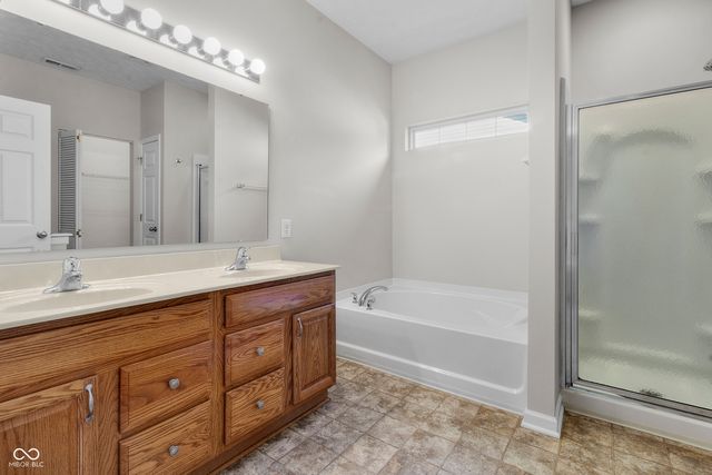 11266 Black Gold Drive, Noblesville, IN 46060