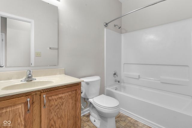 11266 Black Gold Drive, Noblesville, IN 46060