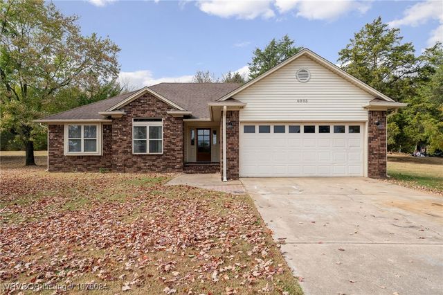 6005 Cedarlakes Circle, Lavaca, AR 72941