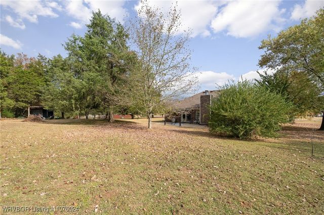 6005 Cedarlakes Circle, Lavaca, AR 72941