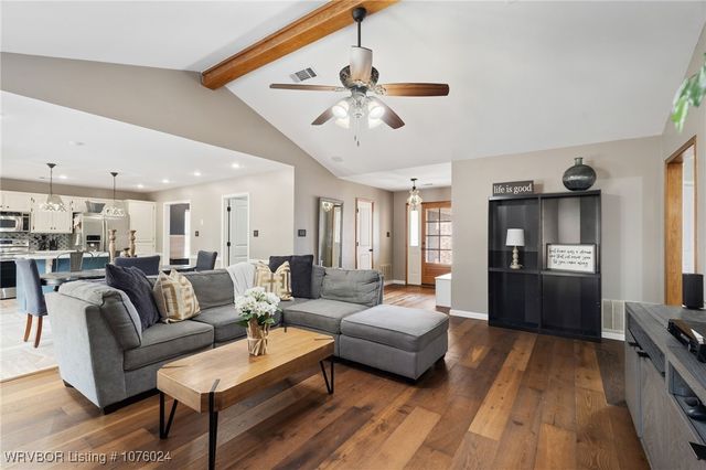 6005 Cedarlakes Circle, Lavaca, AR 72941