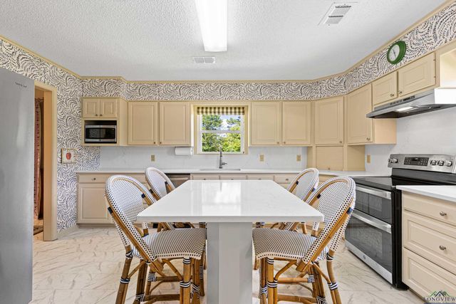 810 Stan Summers Road, Hallsville, TX 75650