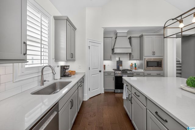 1945 JANEWAY PASS, Hoover, AL 35244