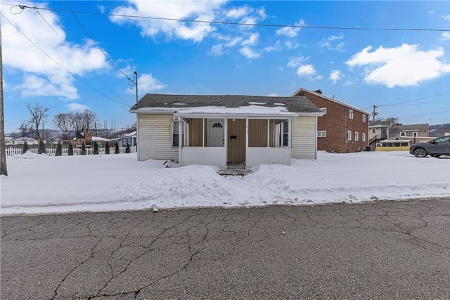 213 Maplewood Ave, Vanport, PA 15009