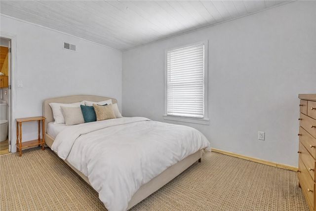 213 Maplewood Ave, Vanport, PA 15009