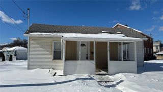 213 Maplewood Ave, Vanport, PA 15009