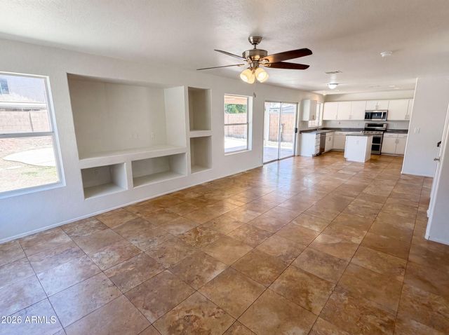 10860 W LONE CACTUS Drive, Peoria, AZ 85373