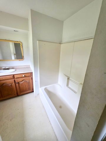 417 W Huffman Street, Krum, TX 76249
