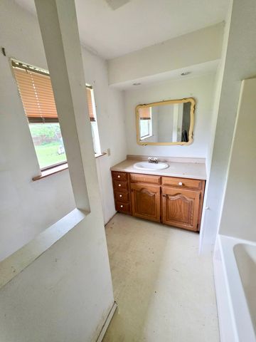 417 W Huffman Street, Krum, TX 76249