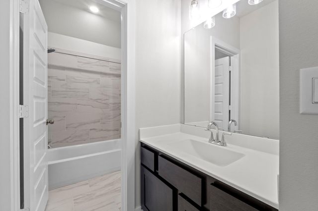 308 Lightstone DR, Georgetown, TX 78633