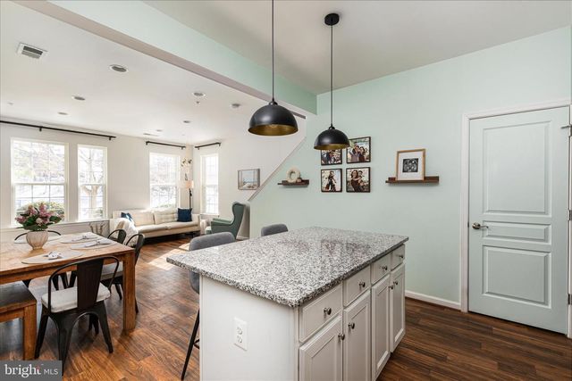 14810 MASON CREEK CIR, Woodbridge, VA 22191