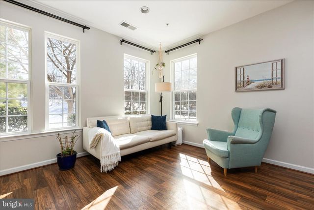 14810 MASON CREEK CIR, Woodbridge, VA 22191