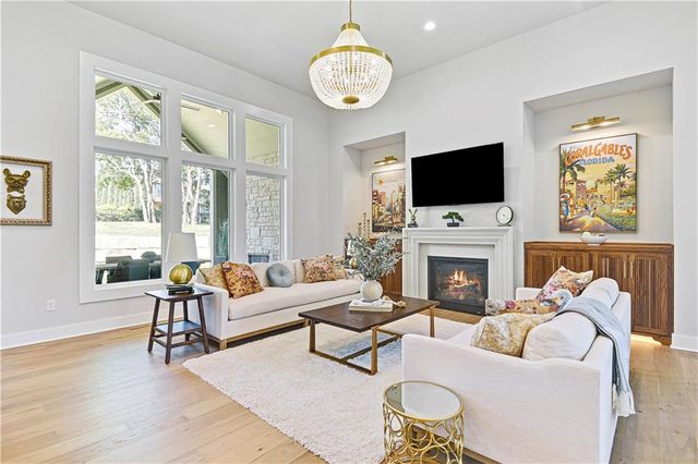 25078 W 98th Place, Lenexa, KS 66227