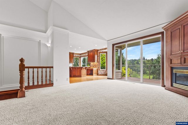 744 Creekside Dr SE, Salem, OR 97306