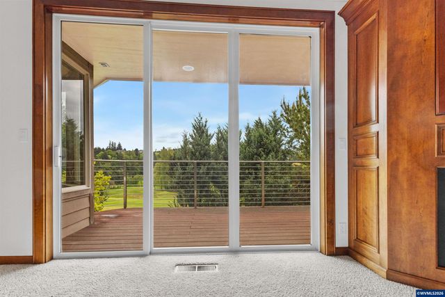 744 Creekside Dr SE, Salem, OR 97306