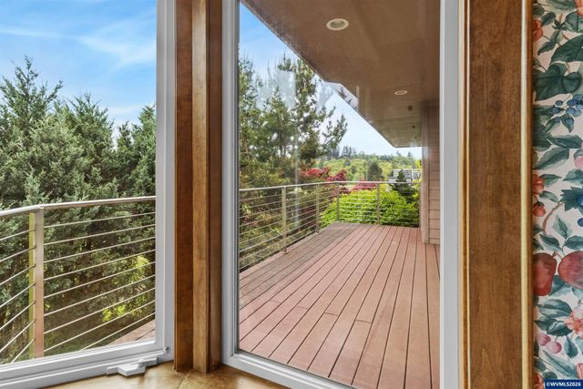 744 Creekside Dr SE, Salem, OR 97306