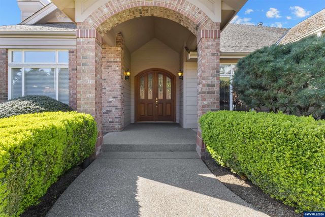 744 Creekside Dr SE, Salem, OR 97306