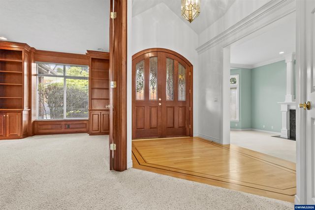 744 Creekside Dr SE, Salem, OR 97306