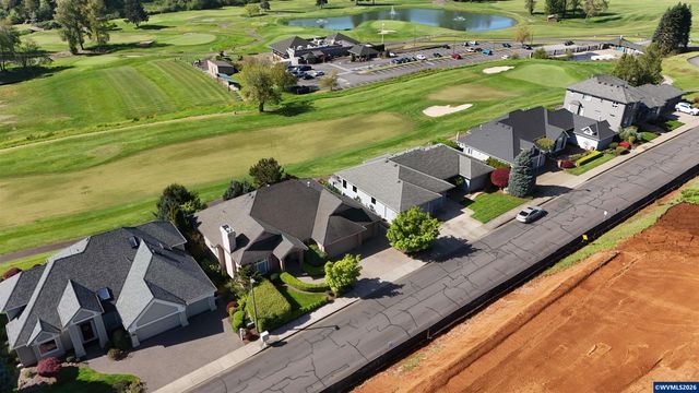 744 Creekside Dr SE, Salem, OR 97306