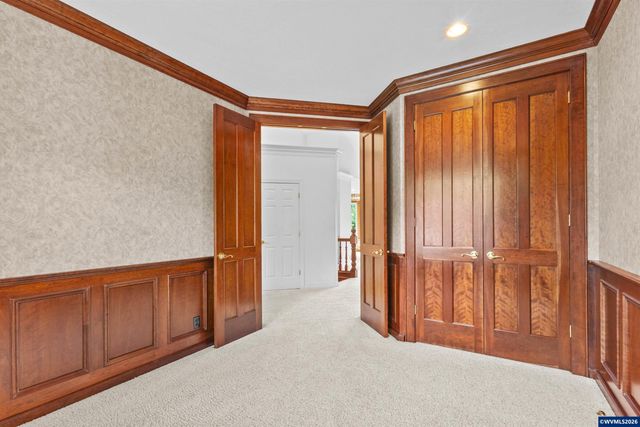 744 Creekside Dr SE, Salem, OR 97306