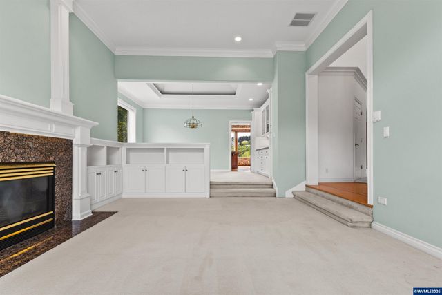 744 Creekside Dr SE, Salem, OR 97306