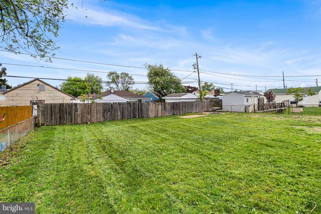 56 CHESTERFIELD DR, New Castle, DE 19720