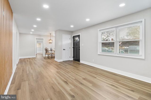 56 CHESTERFIELD DR, New Castle, DE 19720