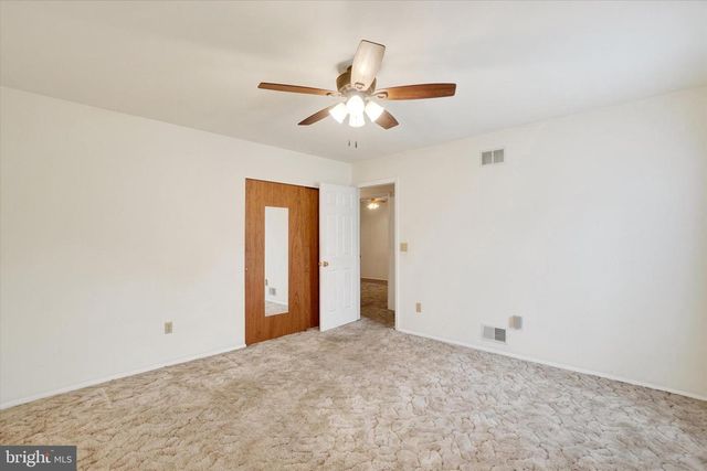 237 CLOVERLANE DR, Manchester, PA 17345