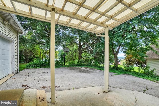 237 CLOVERLANE DR, Manchester, PA 17345