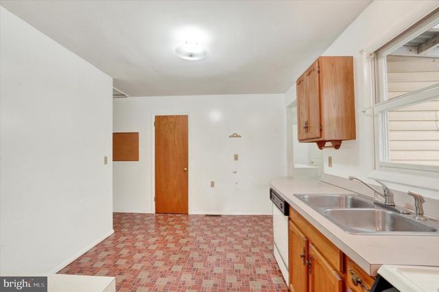 237 CLOVERLANE DR, Manchester, PA 17345