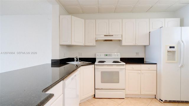 114 Lake Emerald Drive 409, Oakland Park, FL 33309