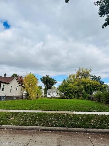 1670 Richmond Avenue, Lincoln Park, MI 48146