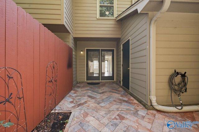 8151 Oldfield Road SW 2, Huntsville, AL 35802