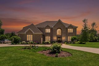1578 Roanoke Court, Long Grove, IL 60047