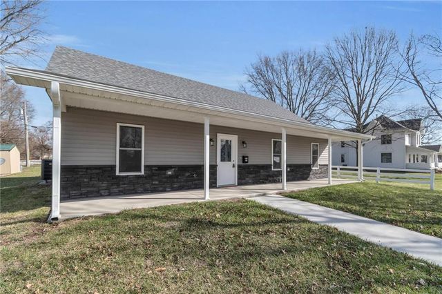 330 High Street, Cameron, MO 64429
