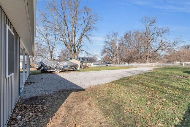 330 High Street, Cameron, MO 64429