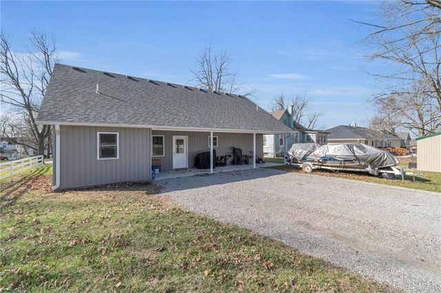 330 High Street, Cameron, MO 64429