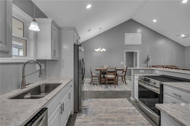 330 High Street, Cameron, MO 64429