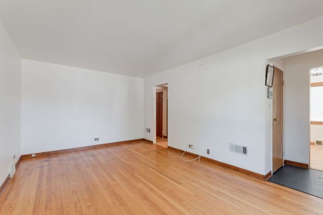4605 Jerome Avenue, Skokie, IL 60076