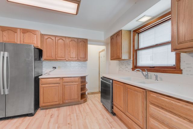 4605 Jerome Avenue, Skokie, IL 60076