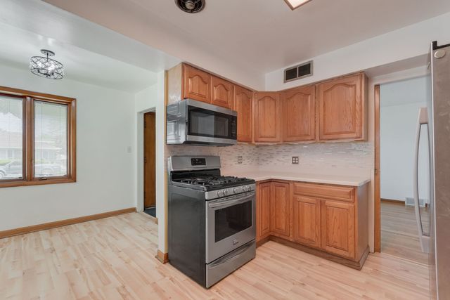 4605 Jerome Avenue, Skokie, IL 60076