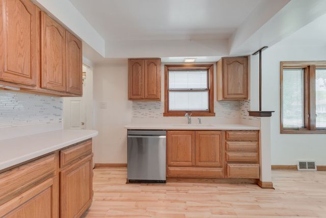 4605 Jerome Avenue, Skokie, IL 60076