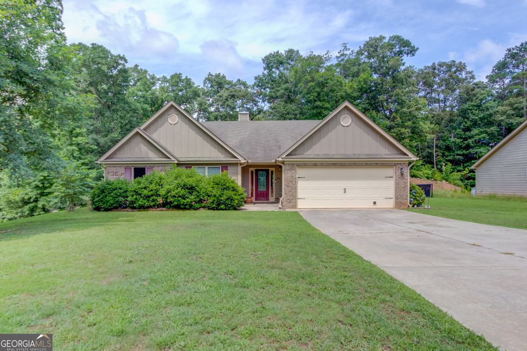 154 Rolling Oaks Lane, Colbert, GA 30628