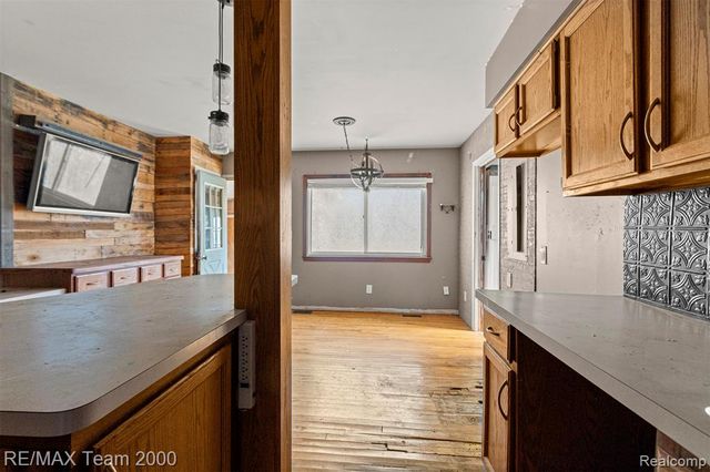 9267 Glenis Street, Taylor, MI 48180